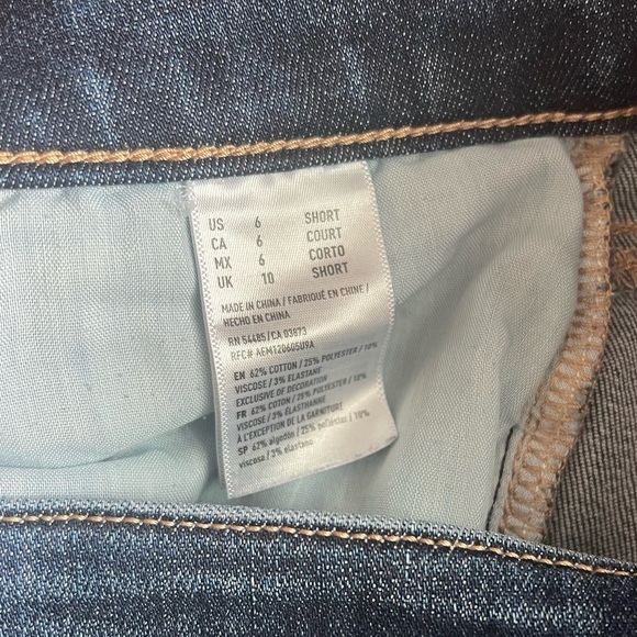 American Eagle Distressed Patched Hi Rise Jeggings Size 6 Short - Picture 9 of 9